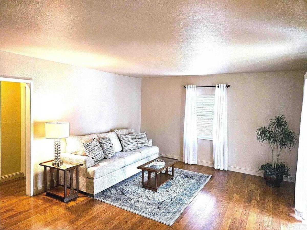 Picture of Home For Sale in Sparks, Nevada, United States