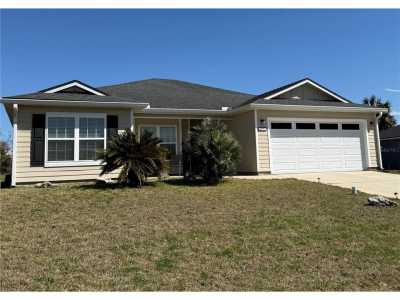 Home For Sale in Newberry, Florida