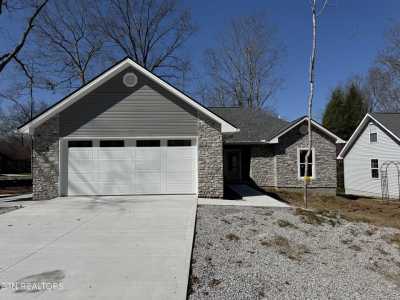 Home For Sale in Fairfield Glade, Tennessee