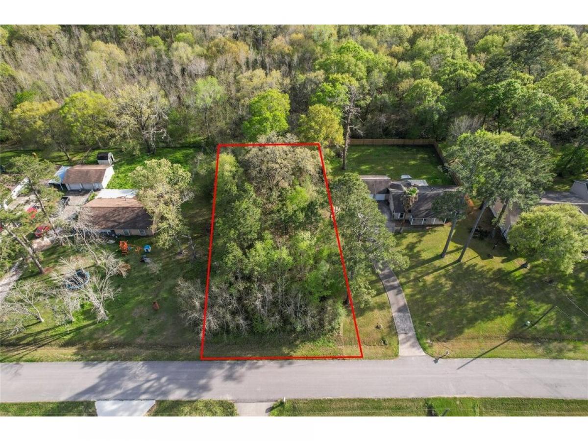 Picture of Residential Land For Sale in Dayton, Texas, United States