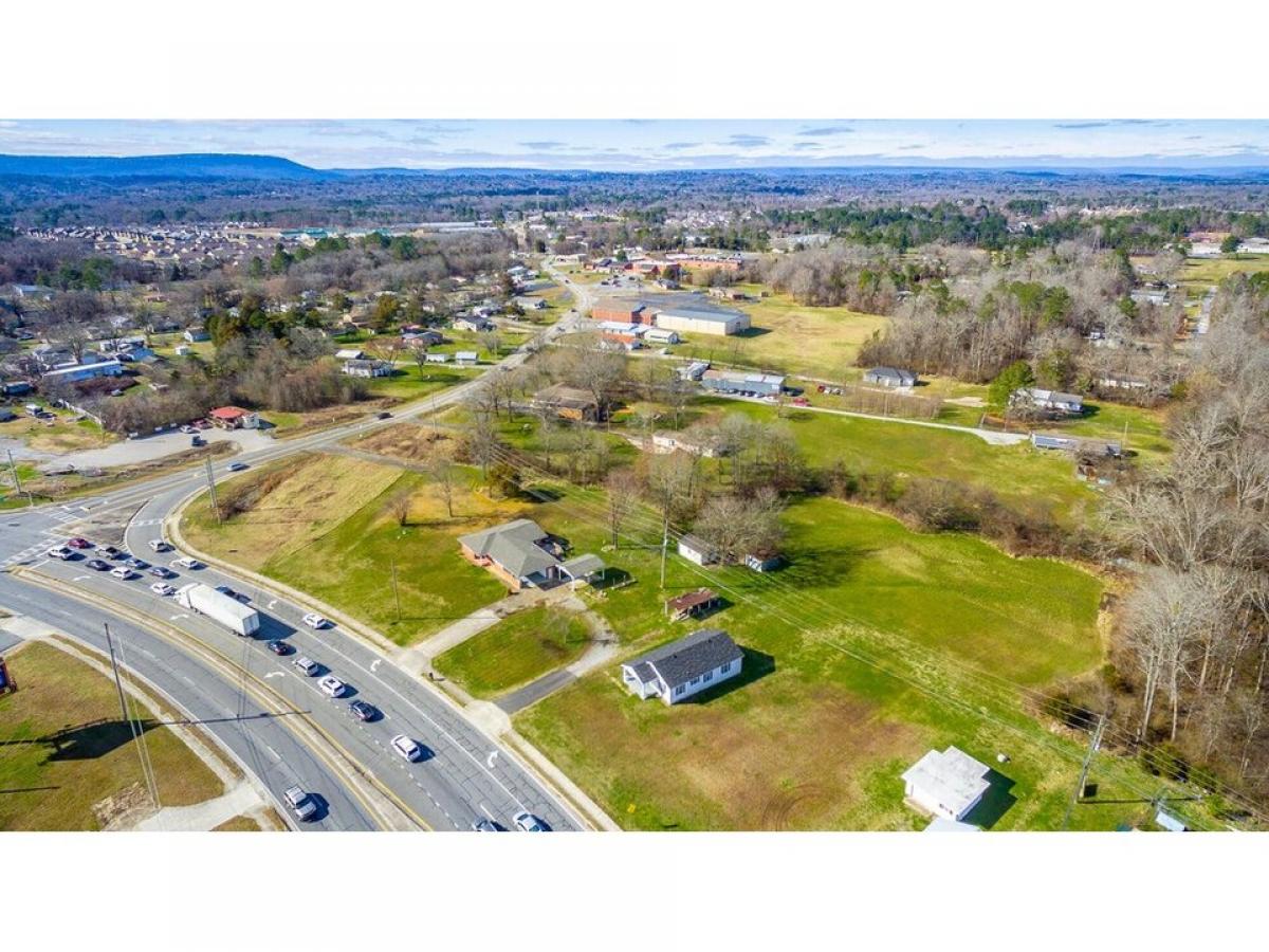 Picture of Home For Sale in Rossville, Georgia, United States