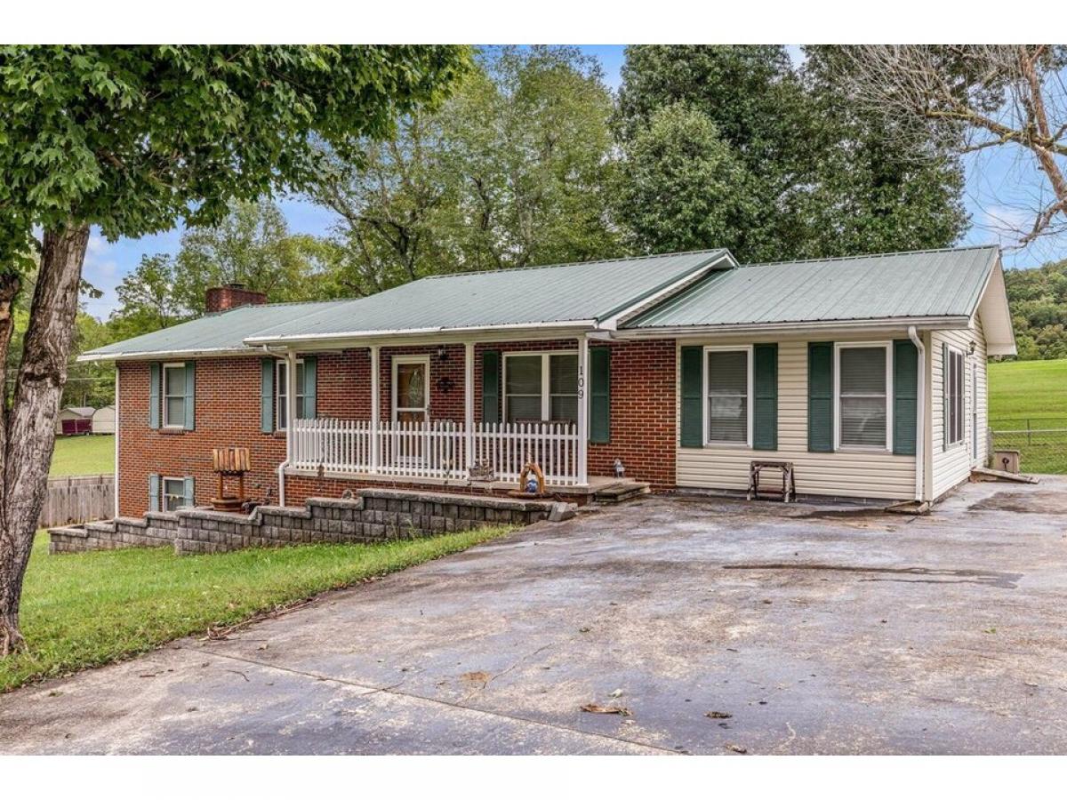 Picture of Home For Sale in Rockwood, Tennessee, United States