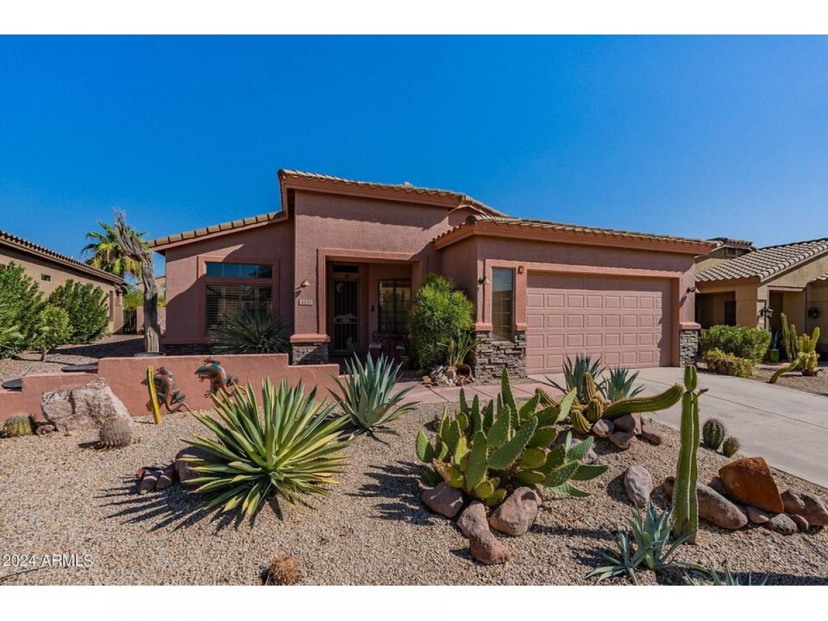 Picture of Home For Sale in Gold Canyon, Arizona, United States