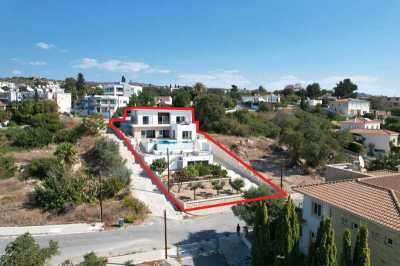 Villa For Sale in Mesa Chorio, Cyprus
