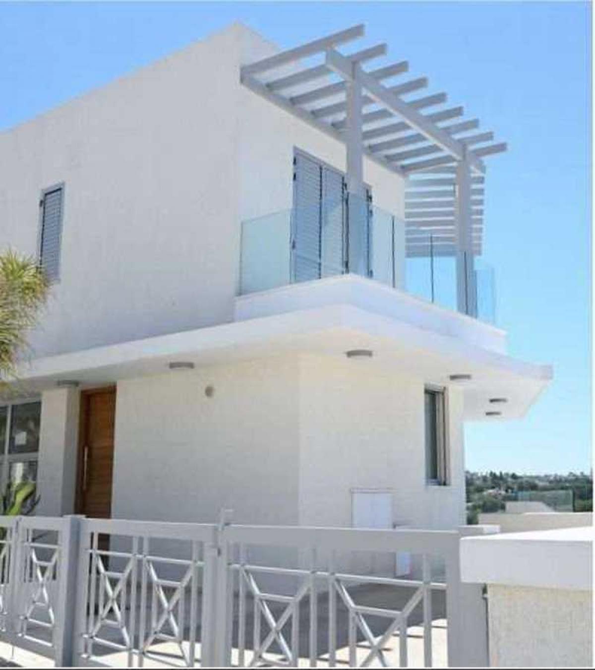 Picture of Home For Sale in Chlorakas, Paphos, Cyprus