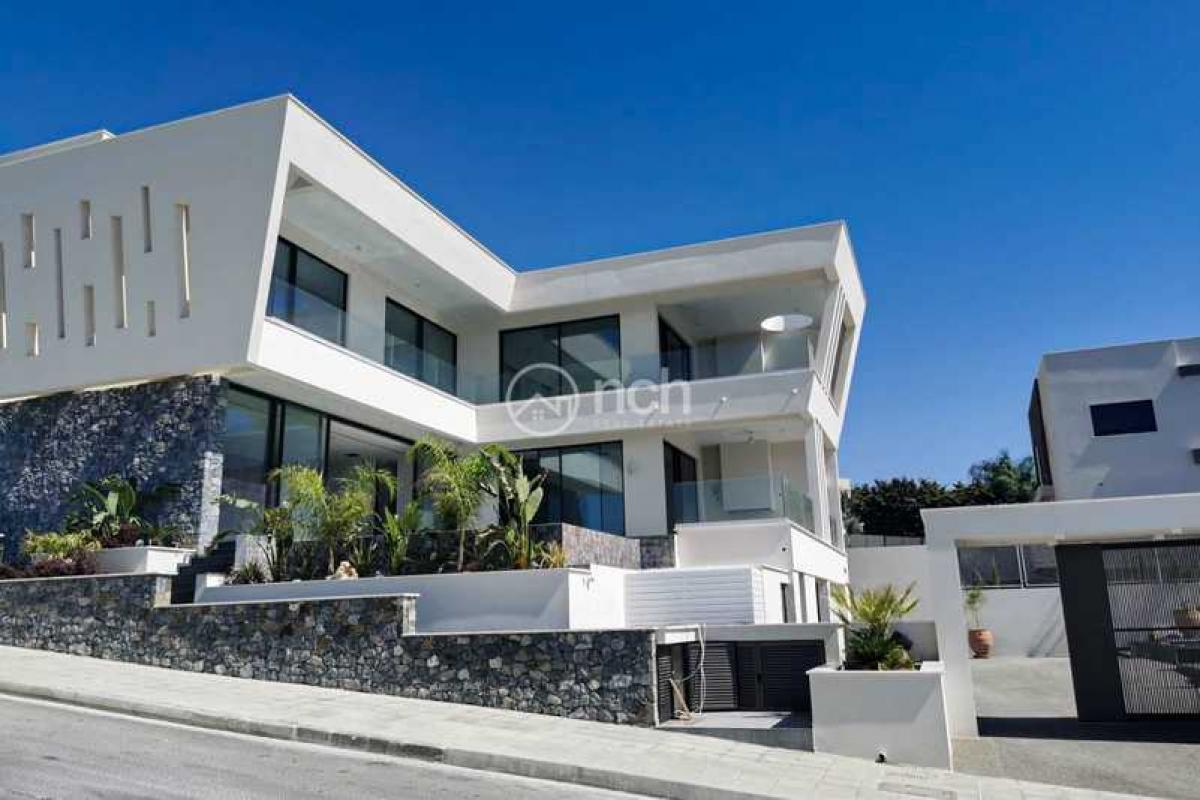 Picture of Villa For Sale in Germasogeia, Limassol, Cyprus