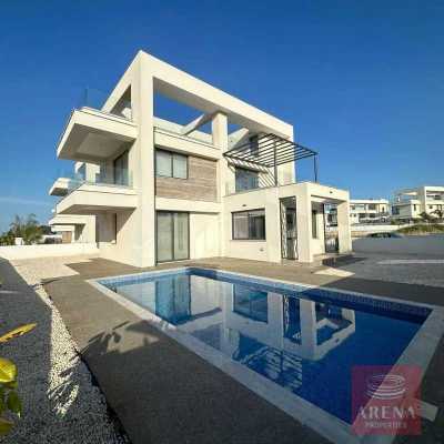 Villa For Sale in Pernera, Cyprus