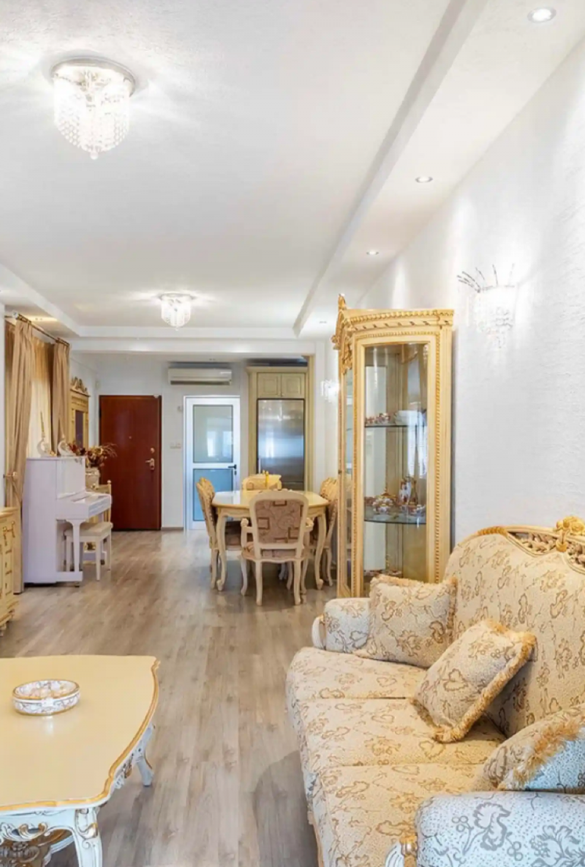 Picture of Apartment For Sale in Mesa Geitonia, Limassol, Cyprus