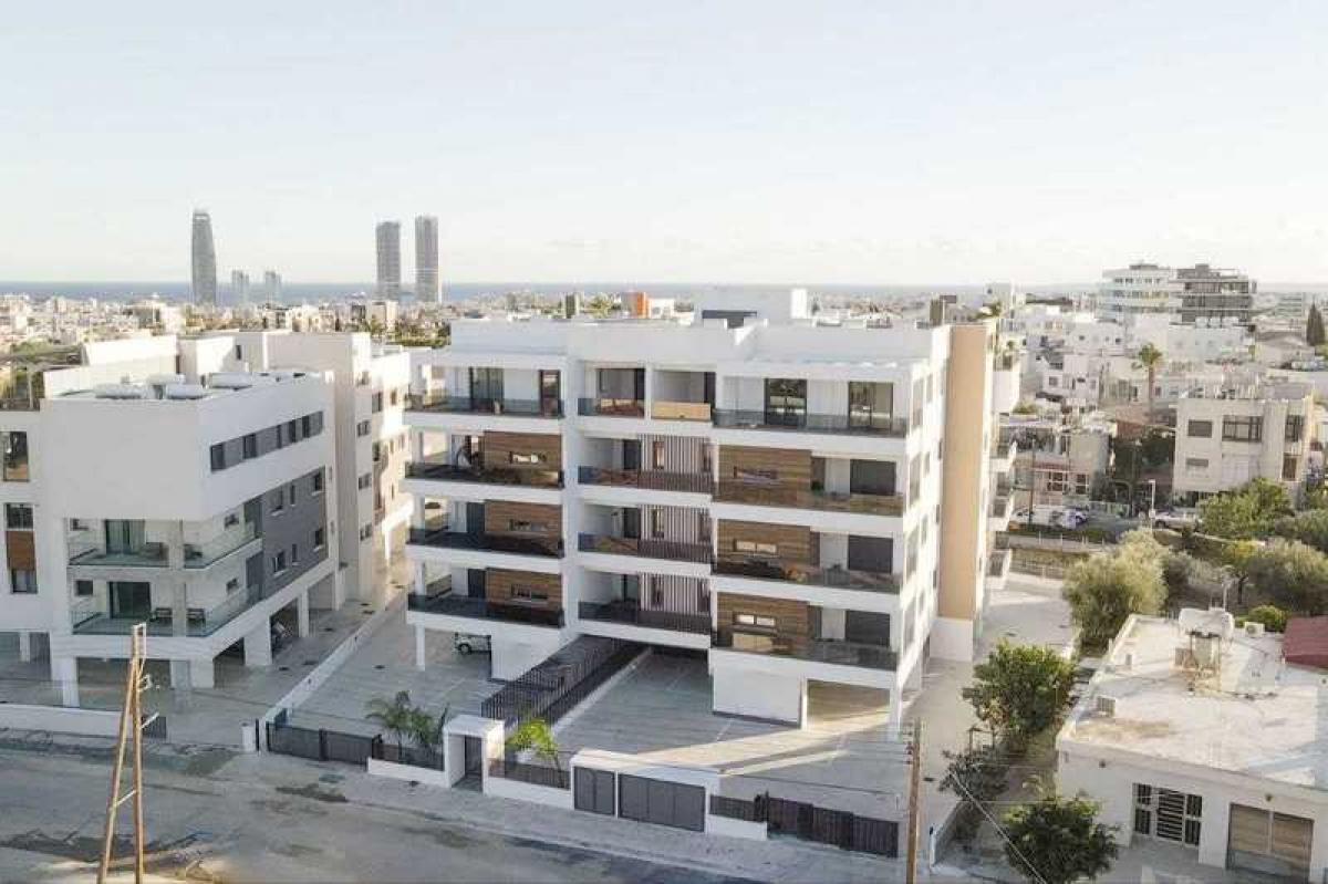 Picture of Apartment For Sale in Mesa Geitonia, Limassol, Cyprus