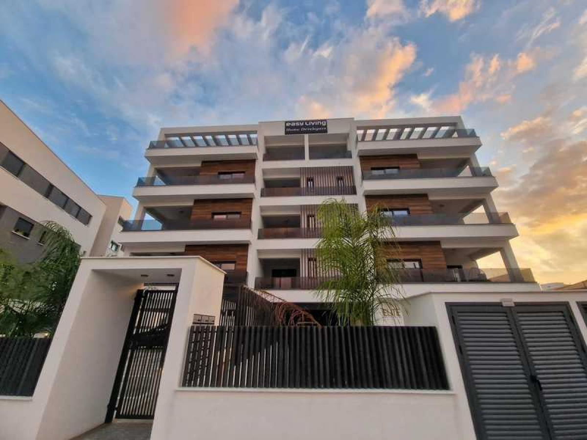 Picture of Apartment For Sale in Mesa Geitonia, Limassol, Cyprus