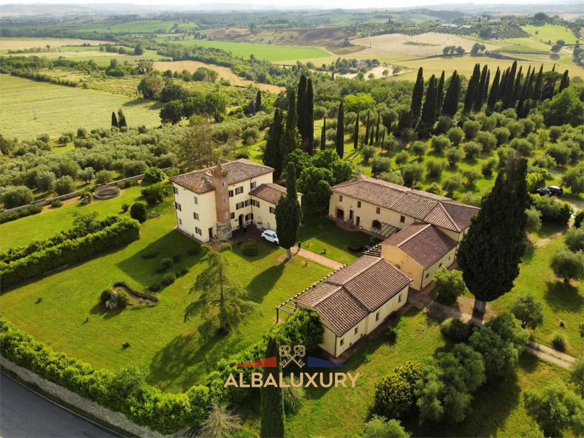 Picture of Villa For Sale in Castelnuovo Berardenga, Tuscany, Italy