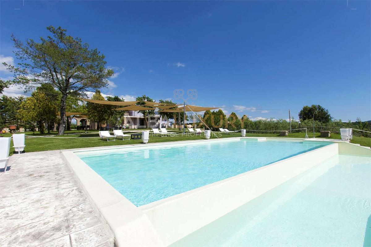 Picture of Villa For Sale in Pitigliano, Tuscany, Italy