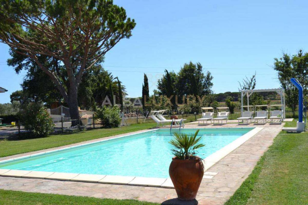 Picture of Villa For Sale in Grosseto, Tuscany, Italy