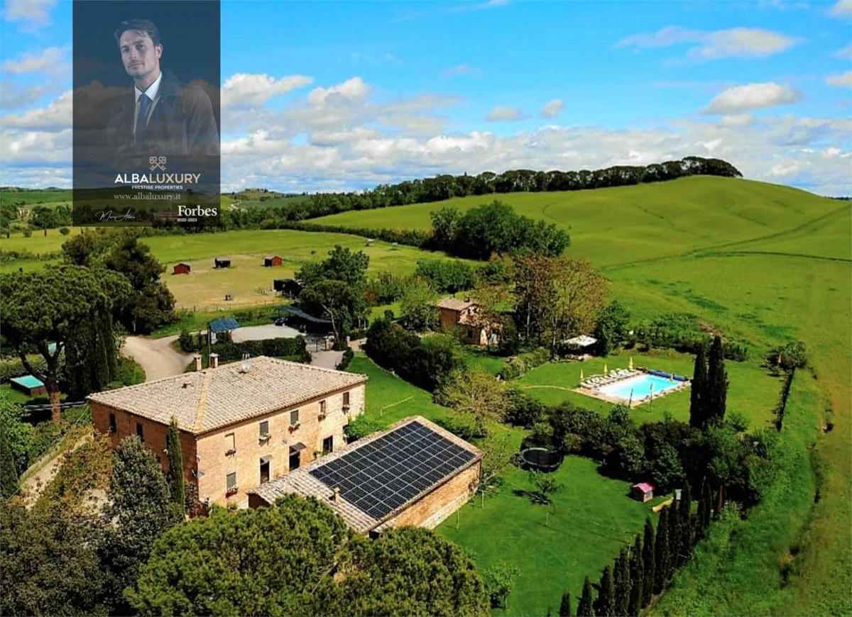 Picture of Villa For Sale in Monteroni D'Arbia, Tuscany, Italy