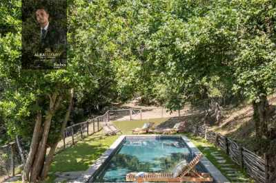 Villa For Sale in Arezzo, Italy