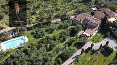 Villa For Sale in Cortona, Italy
