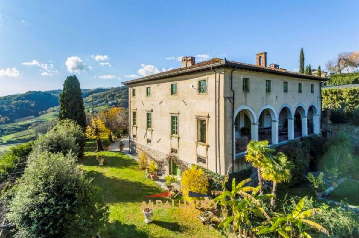 Picture of Villa For Sale in Lucca, Tuscany, Italy