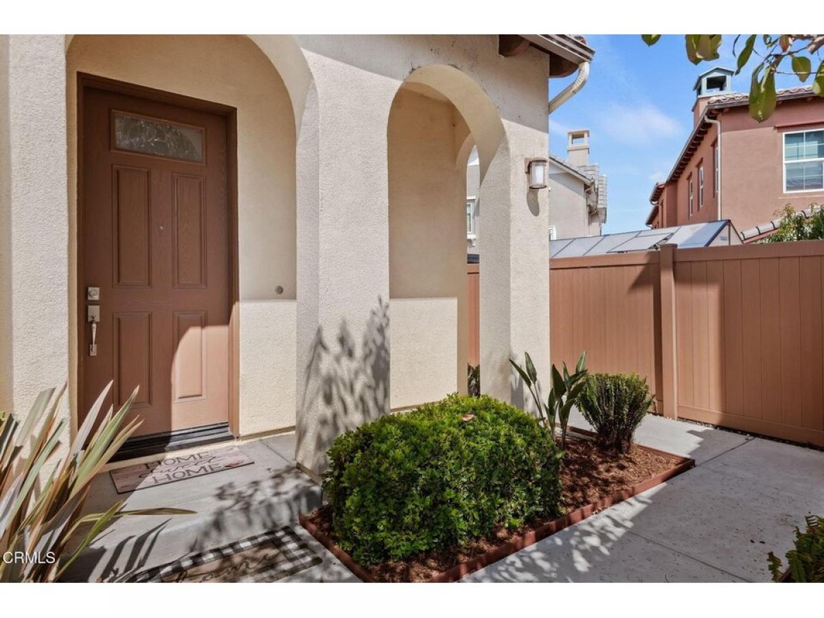 Picture of Home For Sale in Oxnard, California, United States