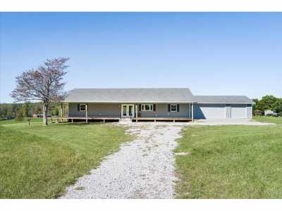 Home For Sale in Oakdale, Tennessee