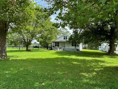 Home For Sale in Deer Lodge, Tennessee