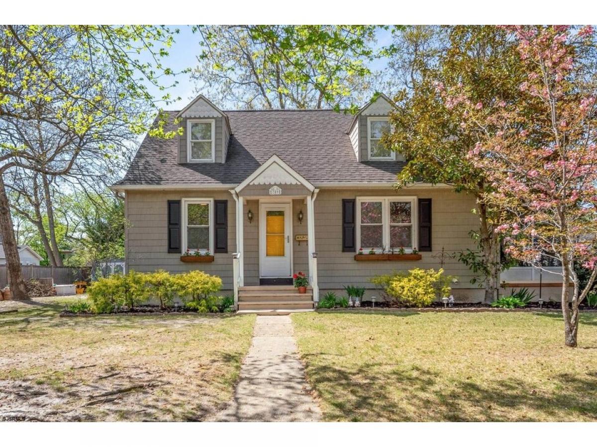 Picture of Home For Sale in Hamilton Township, New Jersey, United States