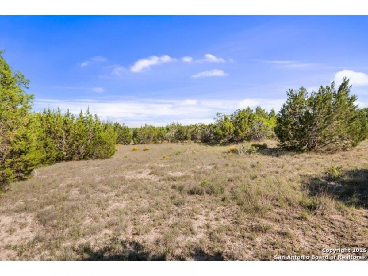 Picture of Residential Land For Sale in Boerne, Texas, United States