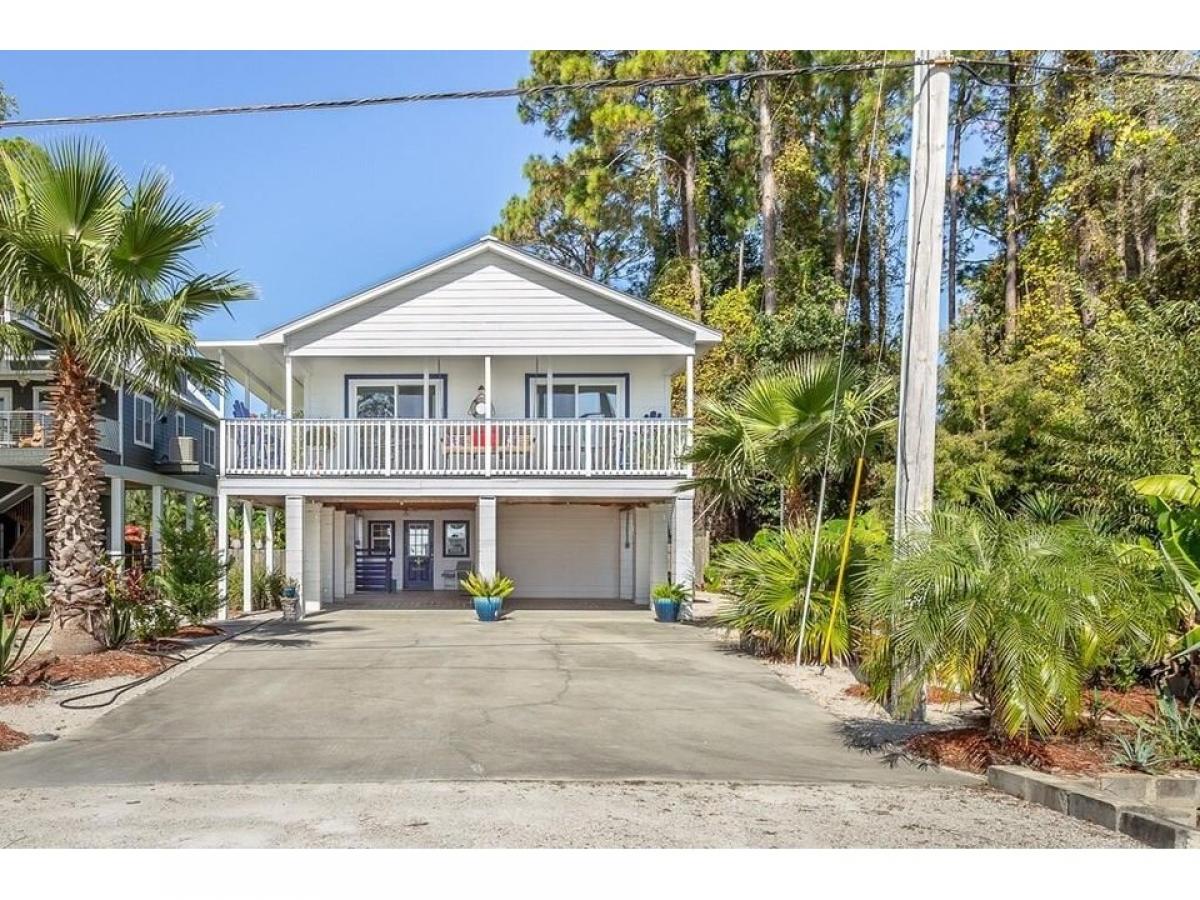 Picture of Home For Sale in Carrabelle, Florida, United States