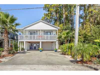 Home For Sale in Carrabelle, Florida