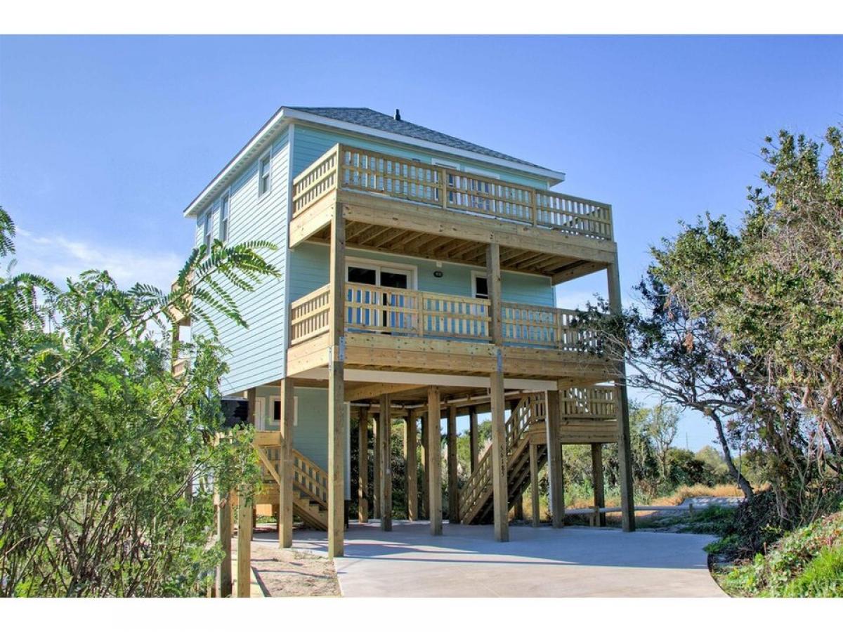 Picture of Home For Sale in Hatteras, North Carolina, United States