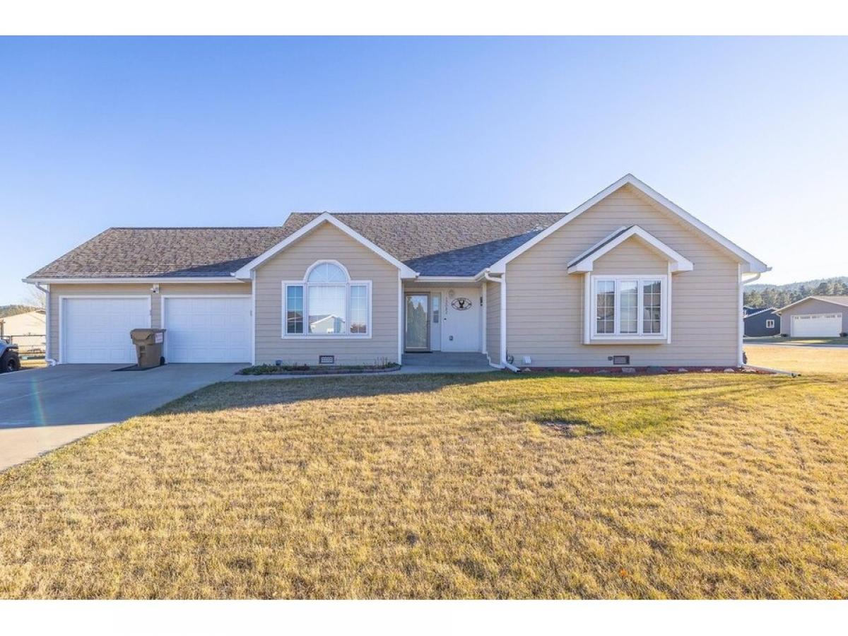 Picture of Home For Sale in Piedmont, South Dakota, United States