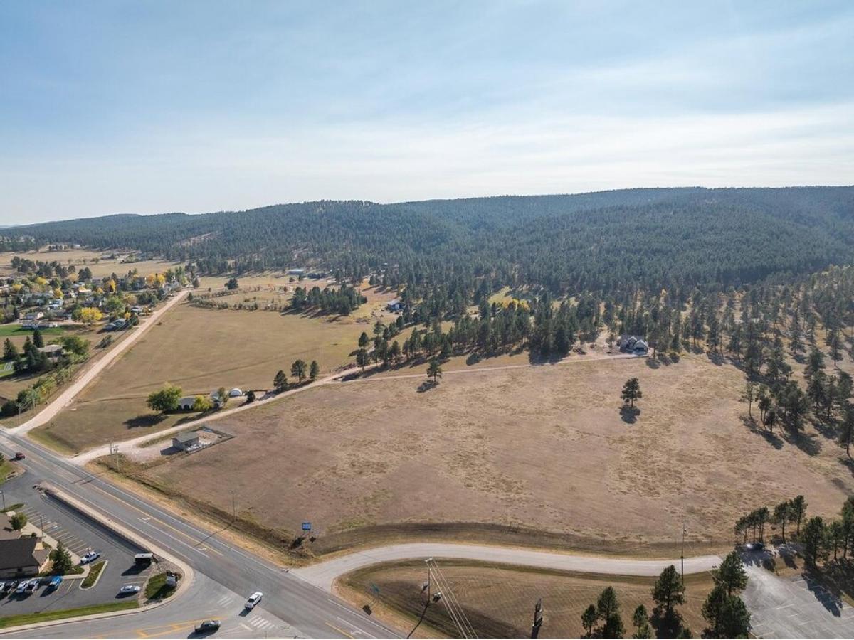 Picture of Home For Sale in Piedmont, South Dakota, United States