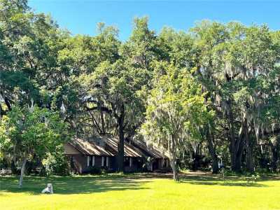 Home For Sale in Hawthorne, Florida