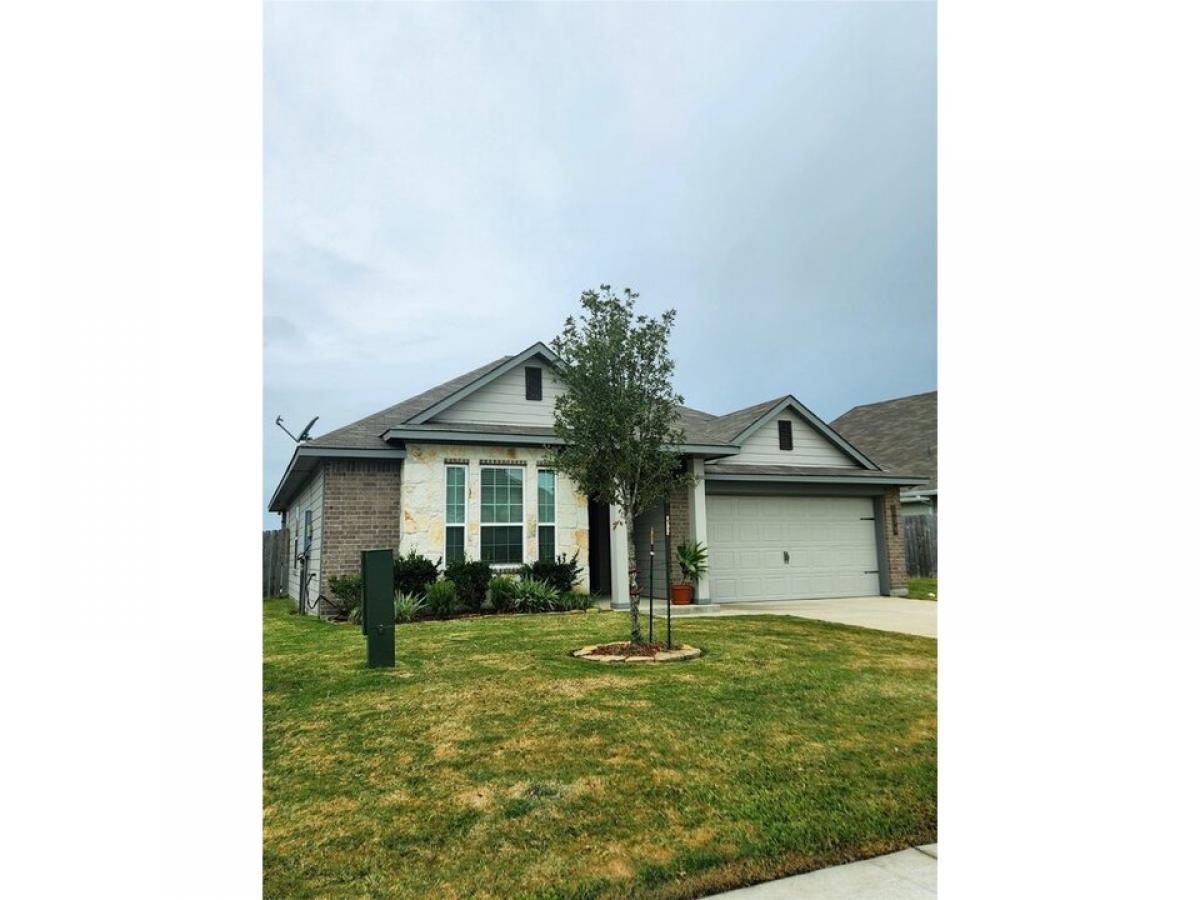 Picture of Home For Sale in Montgomery, Texas, United States