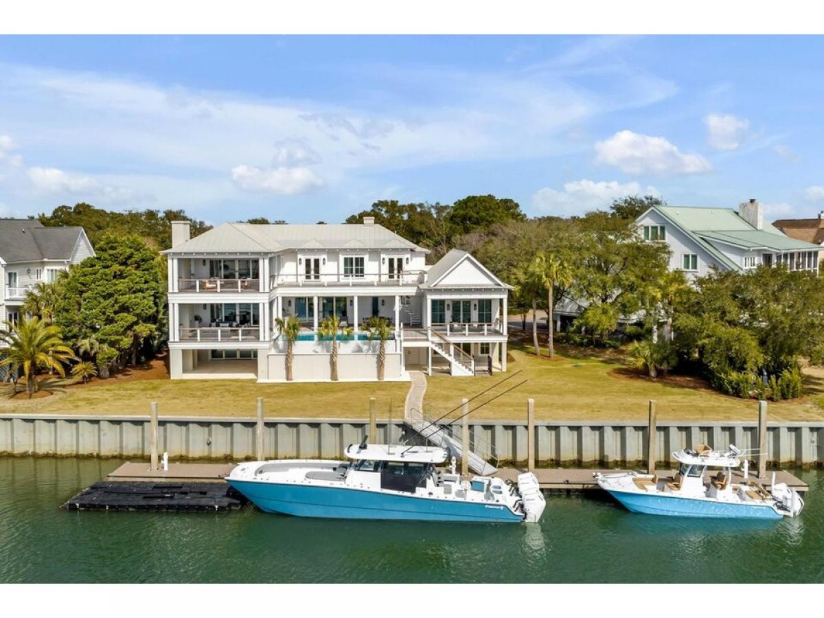 Picture of Home For Sale in Isle of Palms, South Carolina, United States