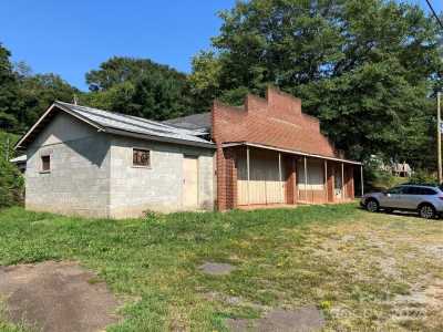 Home For Rent in Mooresboro, North Carolina
