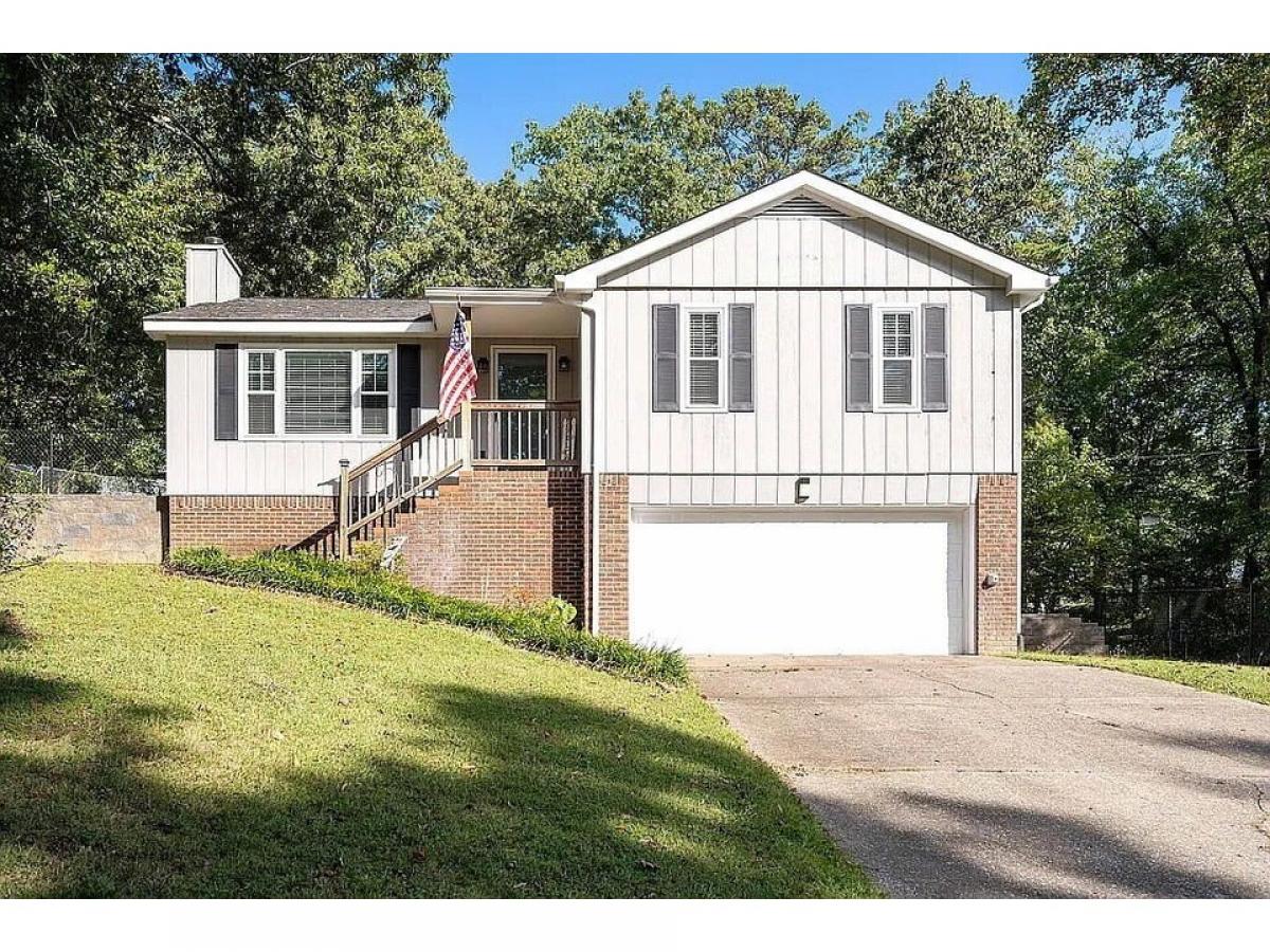 Picture of Home For Sale in Ringgold, Georgia, United States