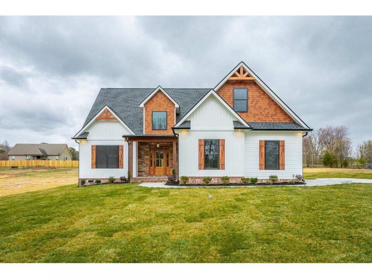 Picture of Home For Sale in Rock Spring, Georgia, United States