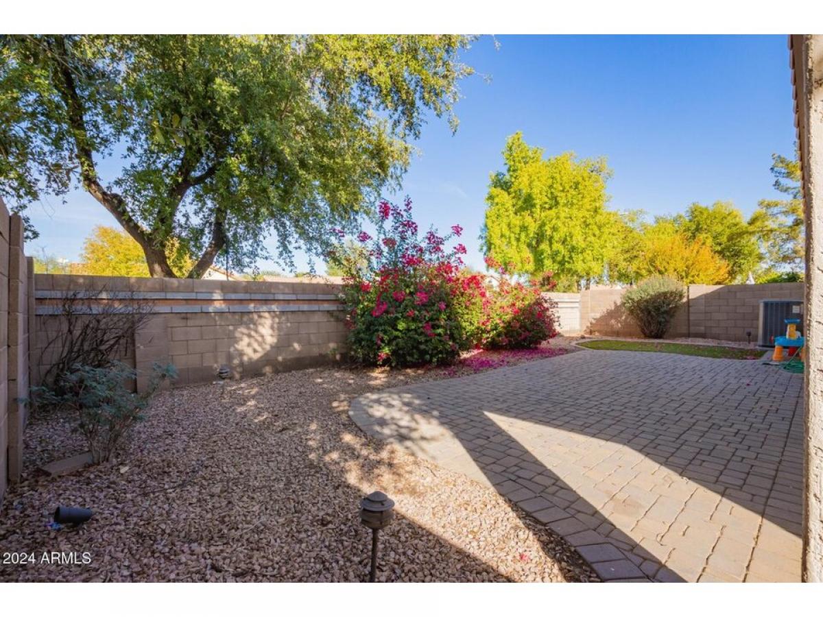 Picture of Home For Sale in Avondale, Arizona, United States