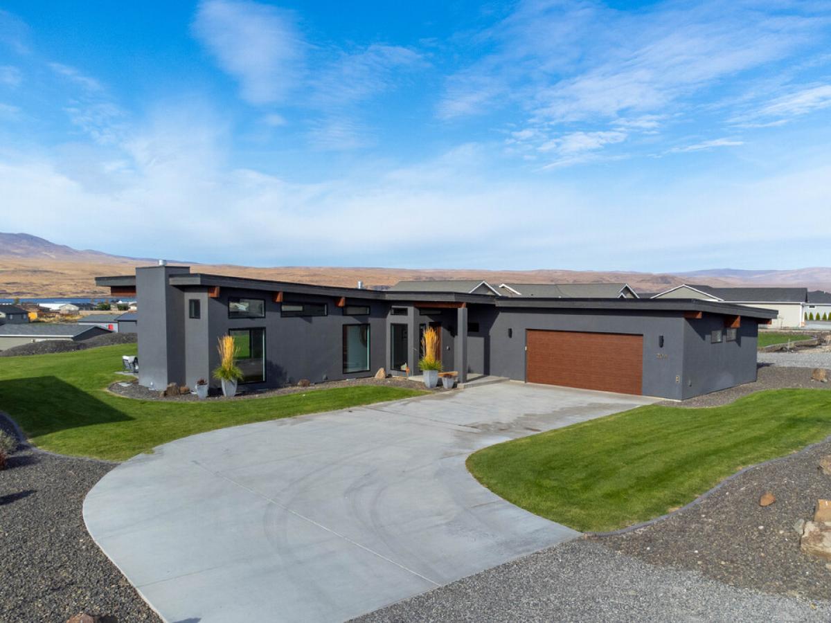 Picture of Home For Sale in Mattawa, Washington, United States