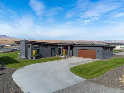 Home For Sale in Mattawa, Washington