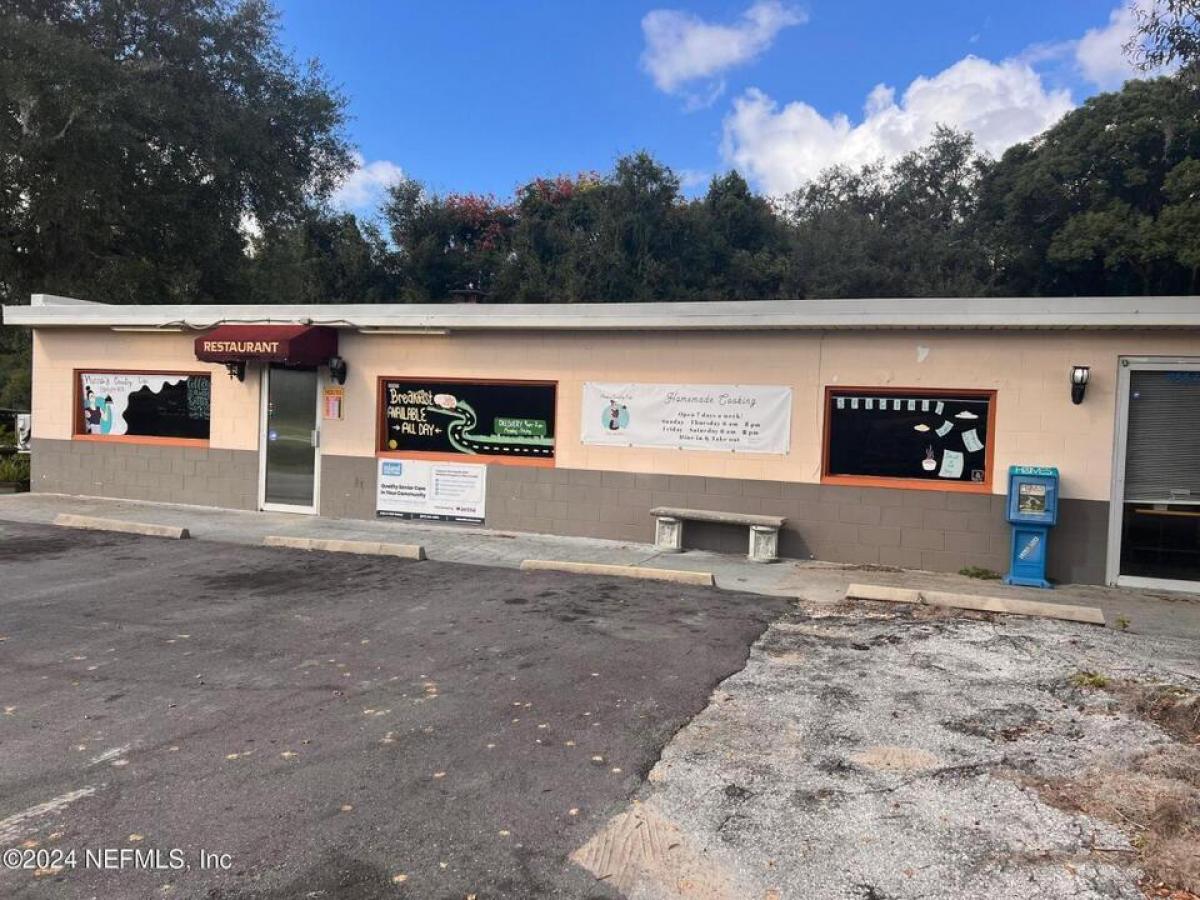 Picture of Commercial Building For Sale in Interlachen, Florida, United States