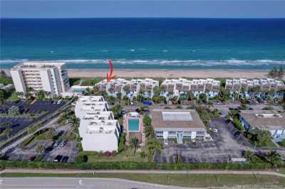 Home For Rent in Jensen Beach, Florida