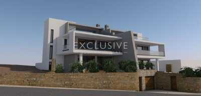 Villa For Sale in Faro, Portugal