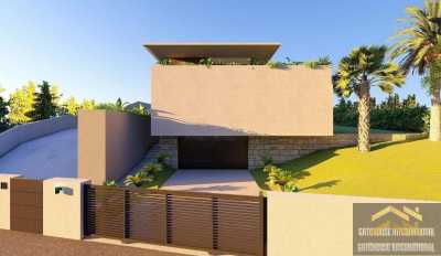 Home For Sale in Alcantarilha, Portugal