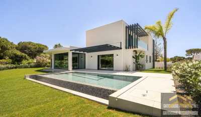 Villa For Sale in Vilamoura, Portugal