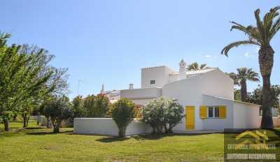 Villa For Sale in Vilamoura, Portugal