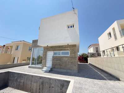 Villa For Sale in Tala, Cyprus