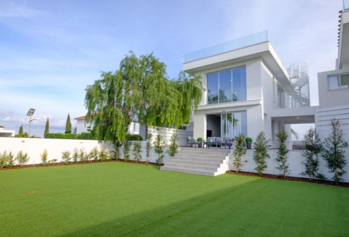 Picture of Villa For Sale in Dromolaxia, Larnaca, Cyprus