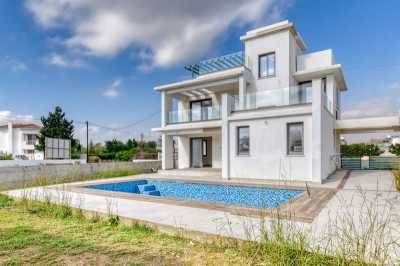 Villa For Sale in Pervolia, Cyprus