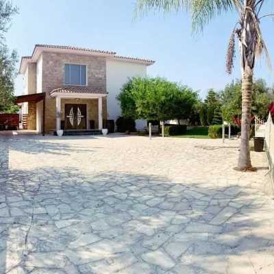 Villa For Sale in Polemi, Cyprus